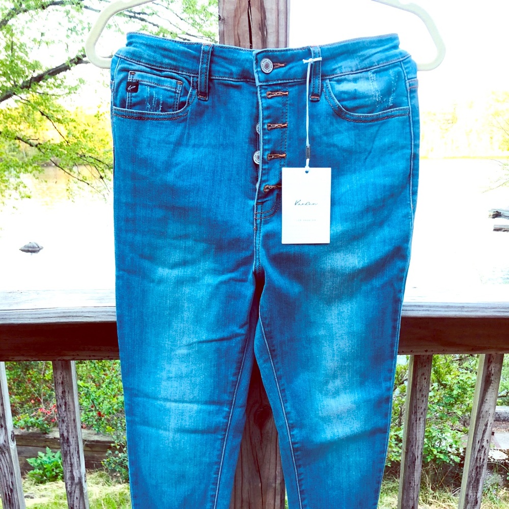 Kancan jeans, size 8, NWT, unripped